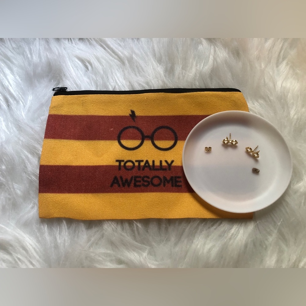 Fan novelty bag & matching stud earrings